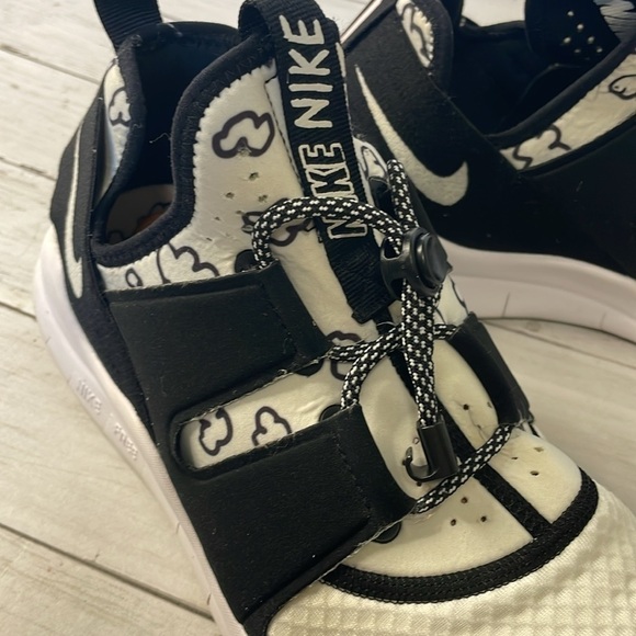 Nathan Bell x Nike Free RN Commuter Doodles 2018 main image 16